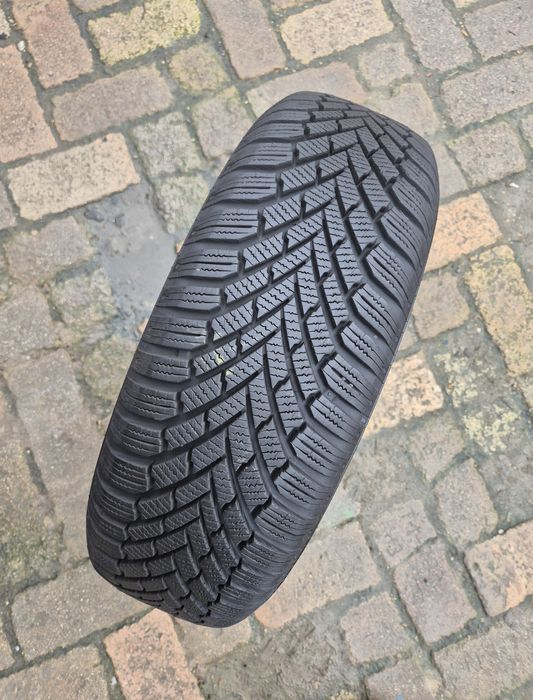 O bucată 195/65 R15 M+S iarnă - una Continental