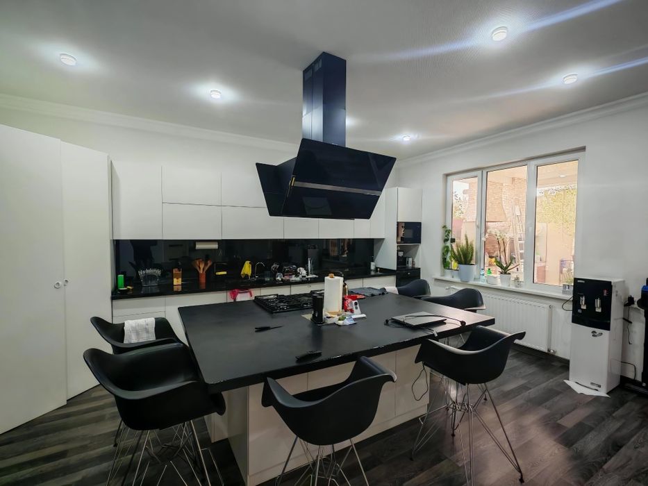 Срочно продается участок 11 соток в махалле Бозсув (напротив Монетного