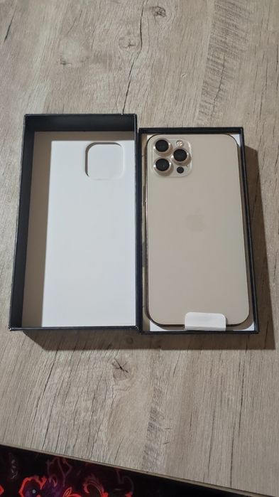 Iphone 12 pro max sotiladi. Xolati zor 128 tali