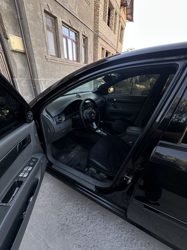 Жентра Ласетти сотилади