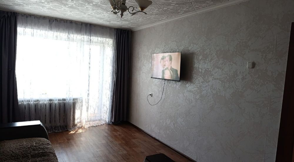 Сдам 2 ком квартиру на длительный срок с 1 ноября!!! Семейным!!!