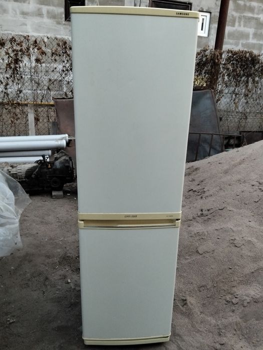 Продам холодильник