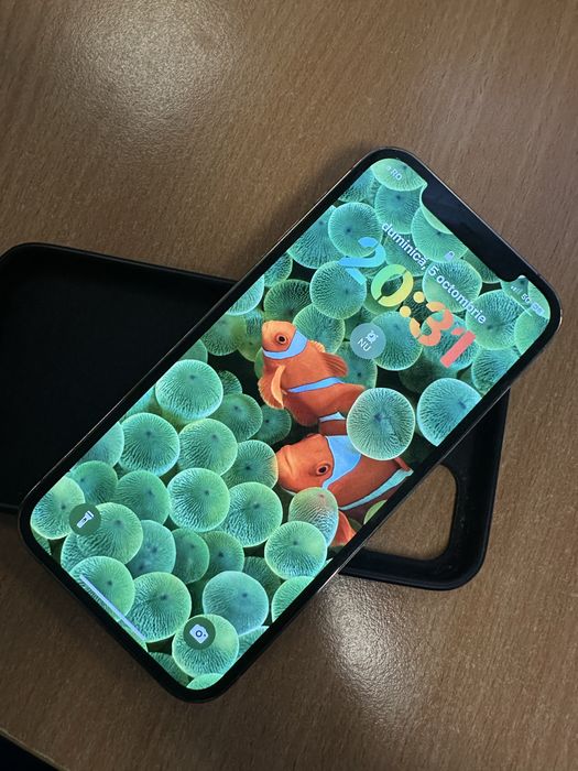 Iphone 12 pro fisurat , fata spate