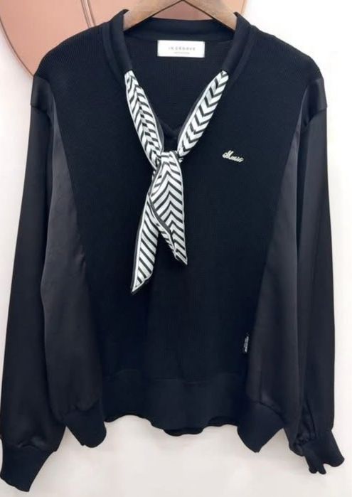 Кофта комбинированая с атласом.