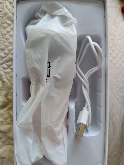 Мултифункционален масажор за лице нов