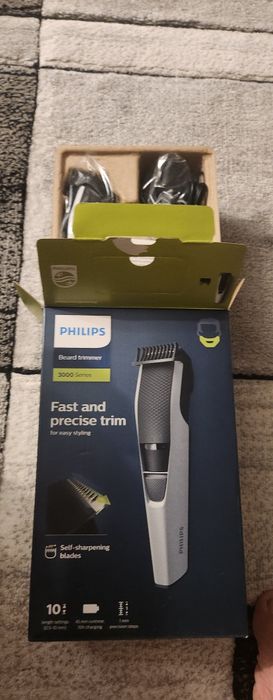 Mașina de tuns noua Philips