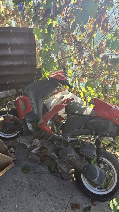 Scuter peugeot, da sa porneasca, se vinde pentru piese sau reparatie