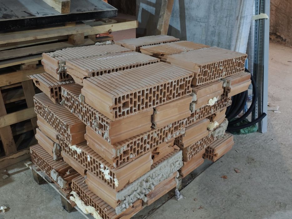 Тухли Винербергер - демонтирани - 5-6 бр. палета палета