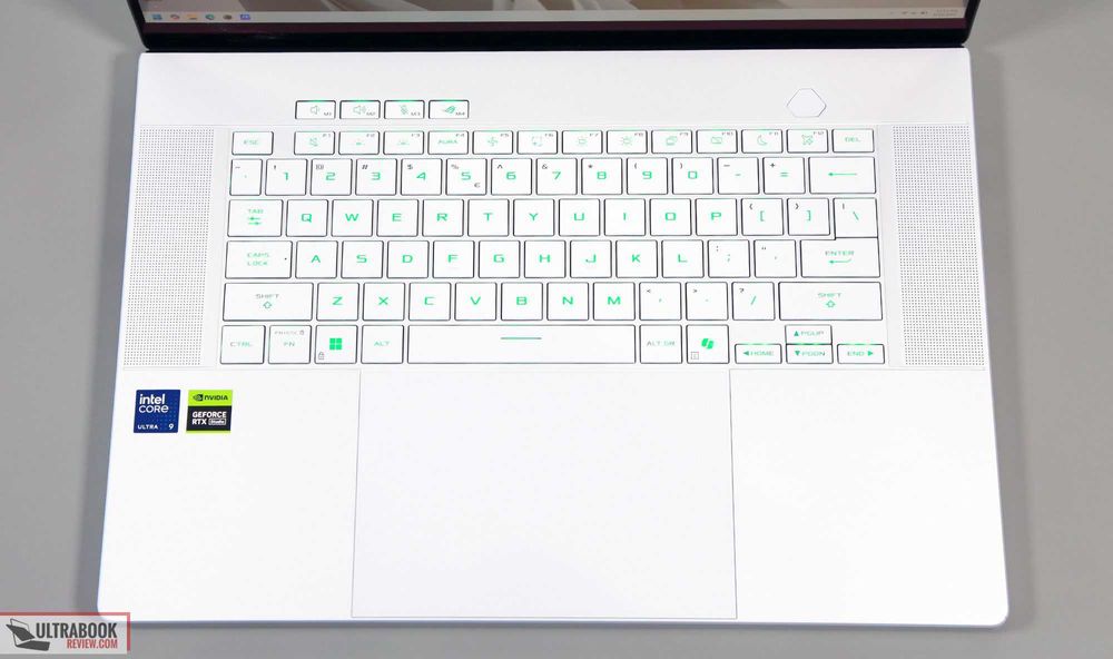 Asus Zephyrus G16 - Core i9, RTX 5090, 64GB DRAM, 16" OLED