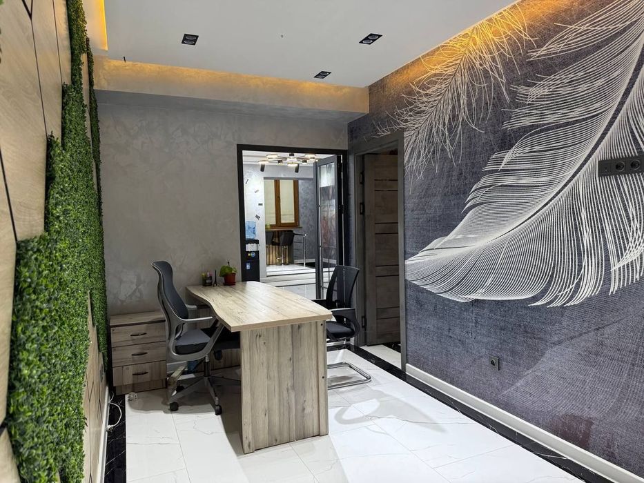 Аренда помещение первая линия под авиакасса, офис, щоурум ор.  Hyatt