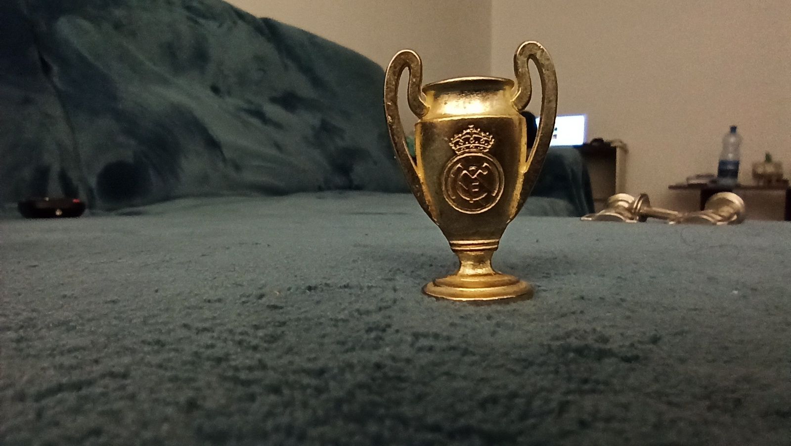 Vând trofee Real Madrid