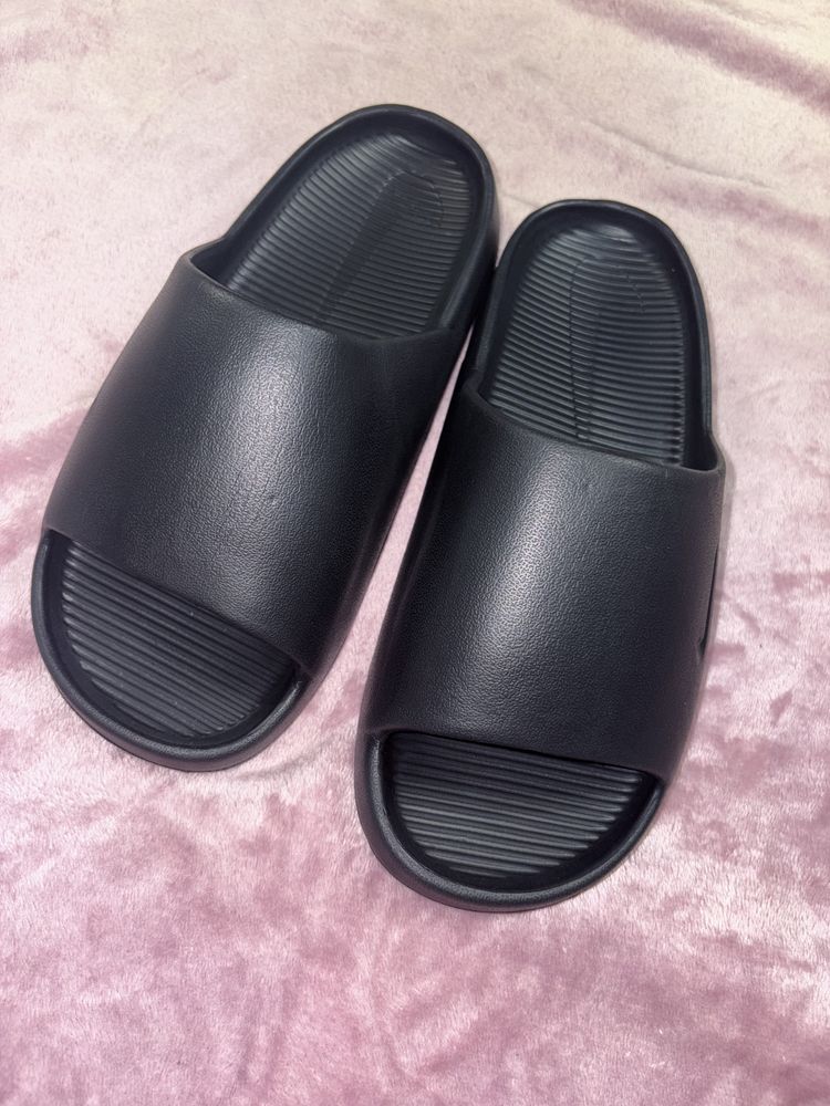 Papuci Nike Negru 42-43 eticheta Șlapi Calm Slide sandale sportswear