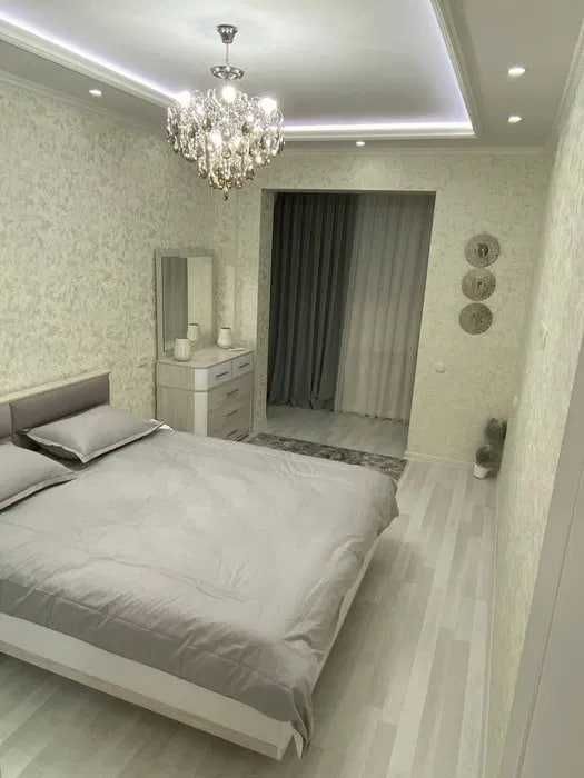 СРОЧНО!Караташ продается 2х комн/2-этаж квартира.80м2 Спец.план