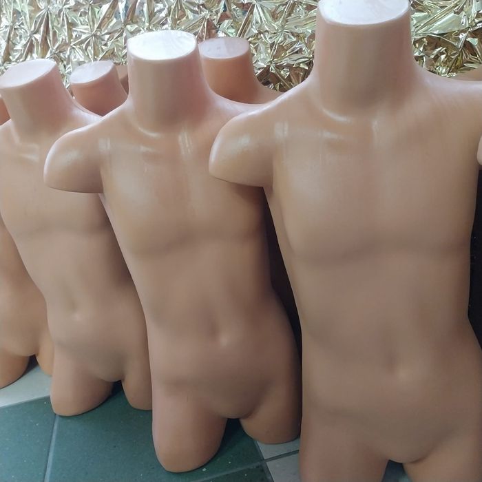 Vând busturi copiii