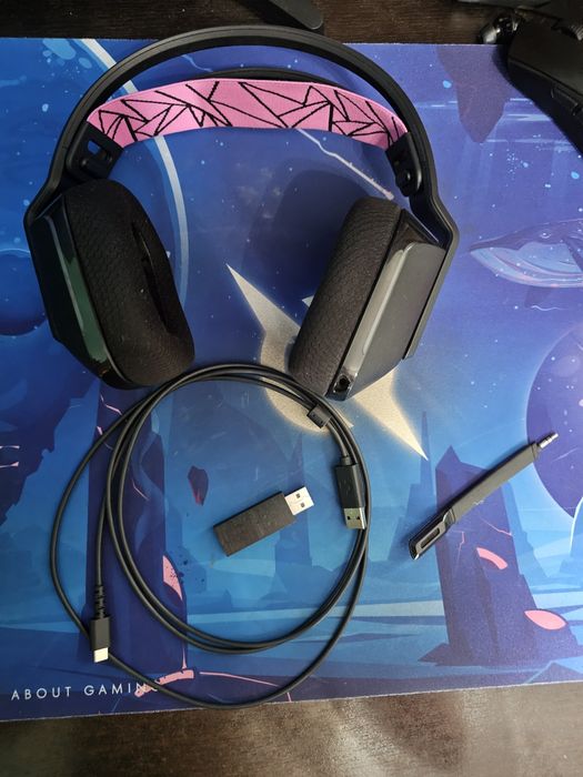 Casti Logitech G733