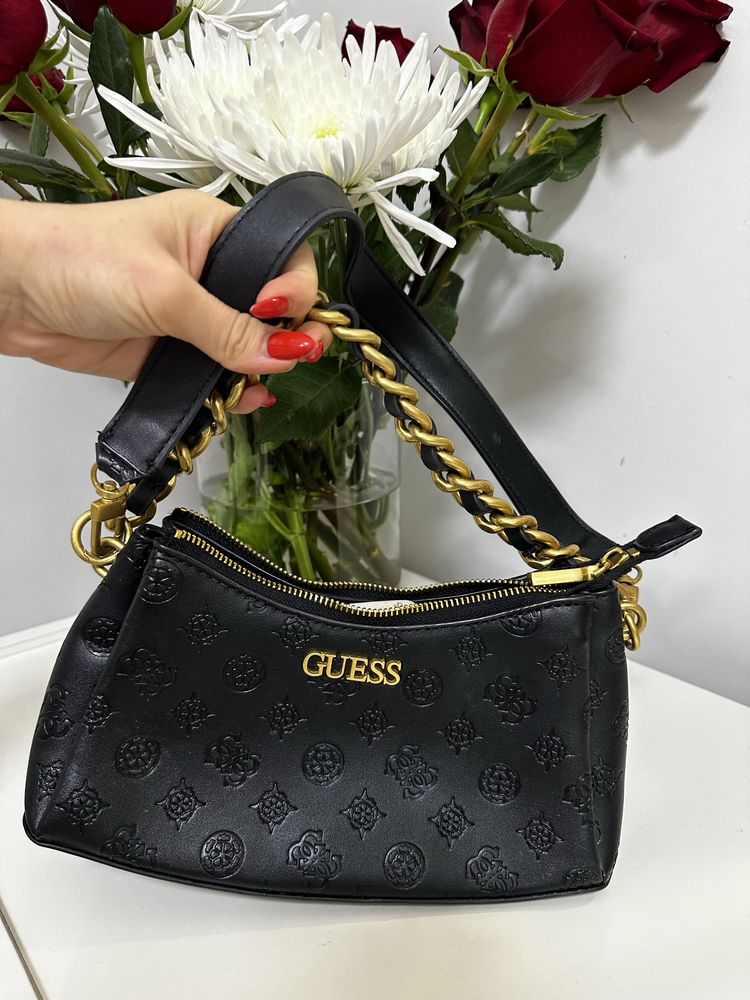 Ново! Чанта на Guess