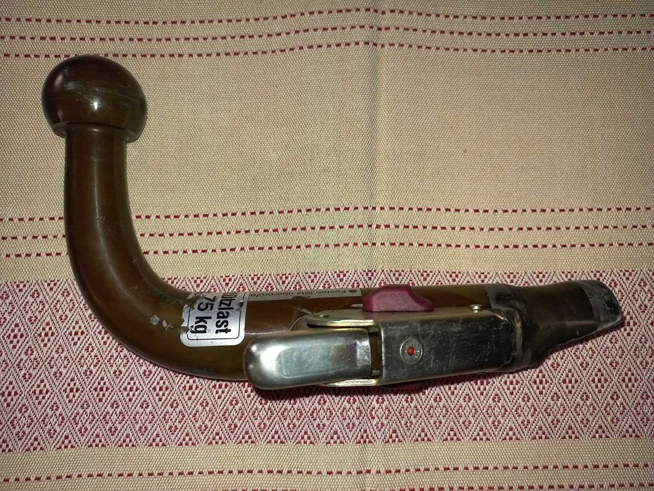 Фаркоп от машины из Германий /Состояние хорошее/Оригинал/Ауди/Мерседес