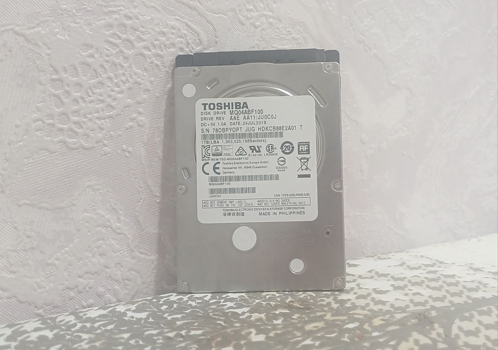 Хард диск Toshiba MQ04ABF100