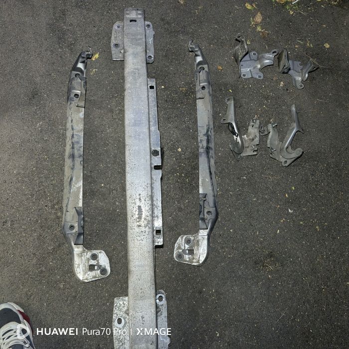 Suporti aripi balamale capota Renault Laguna 3