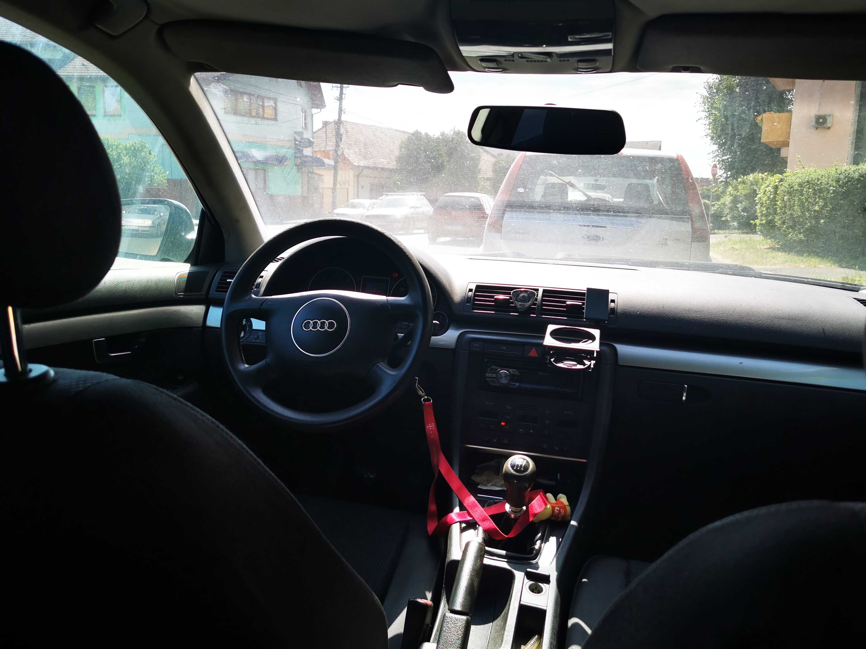 Vând Audi A4 B6 2001