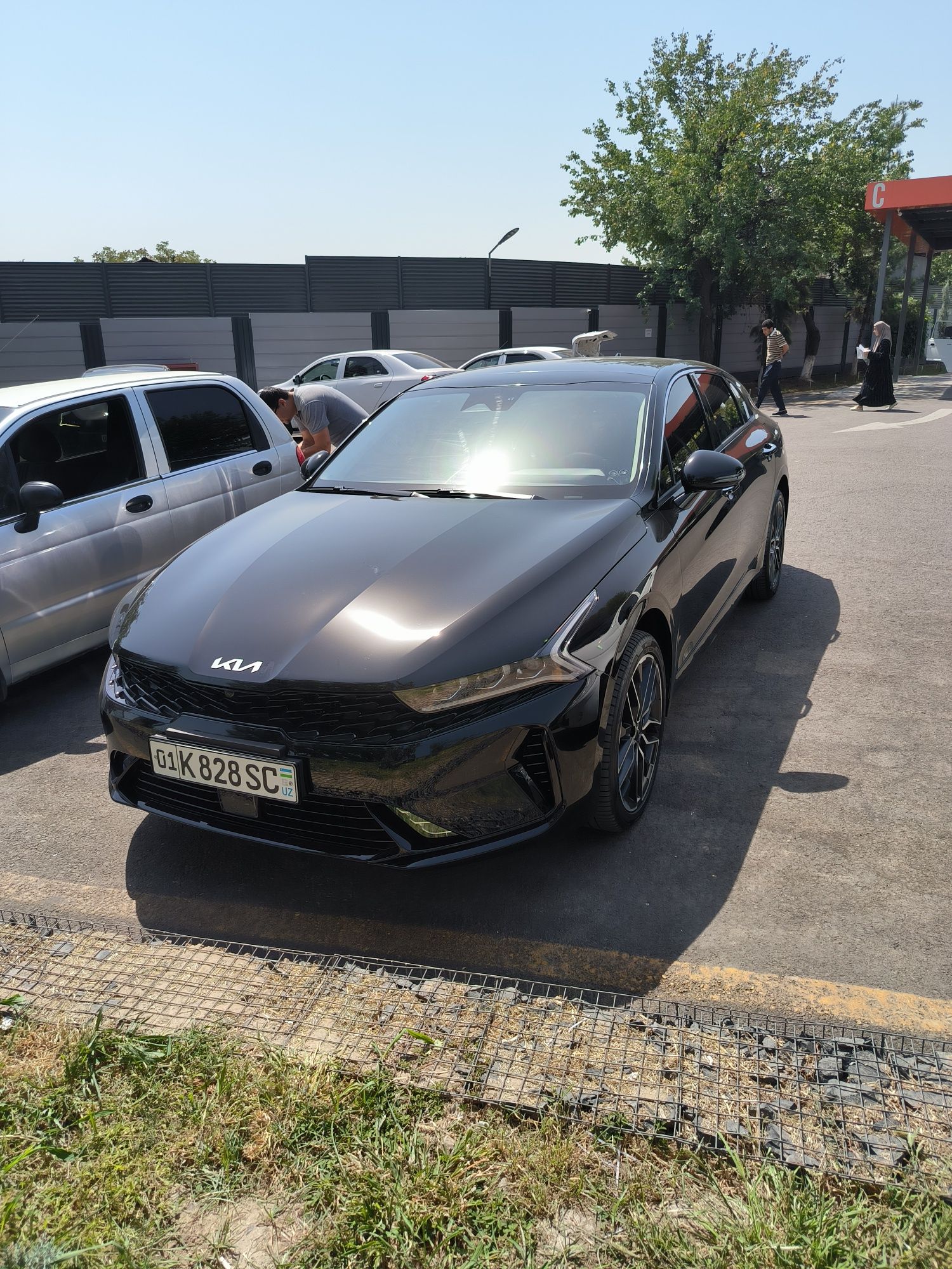 Kia K5 Premium..