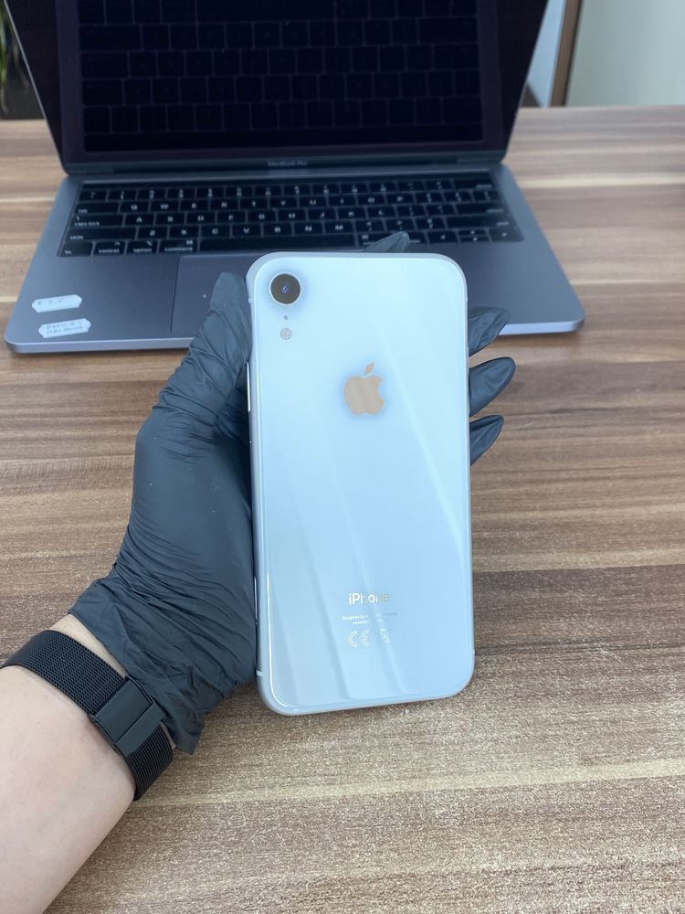 iPhone XR / 64Gb / White / Second |