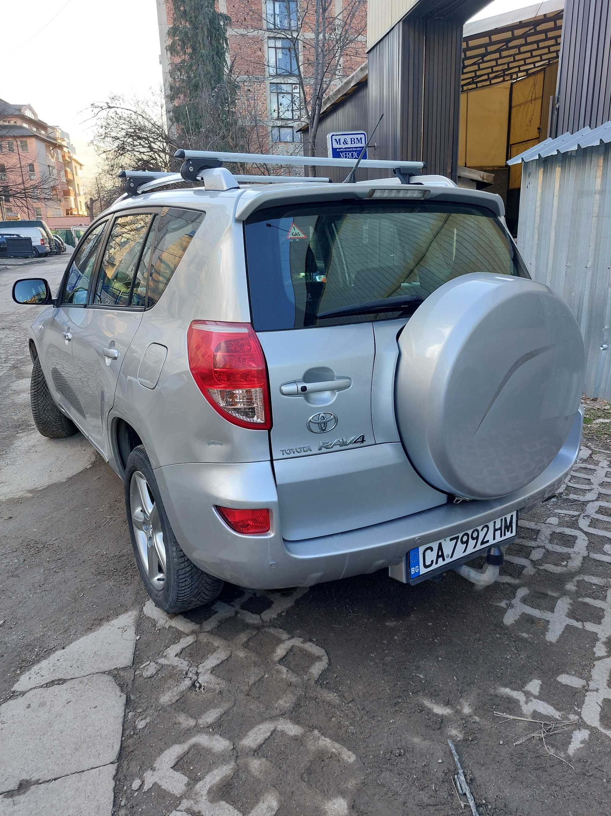 Тойота RAV 4 газ/бензин