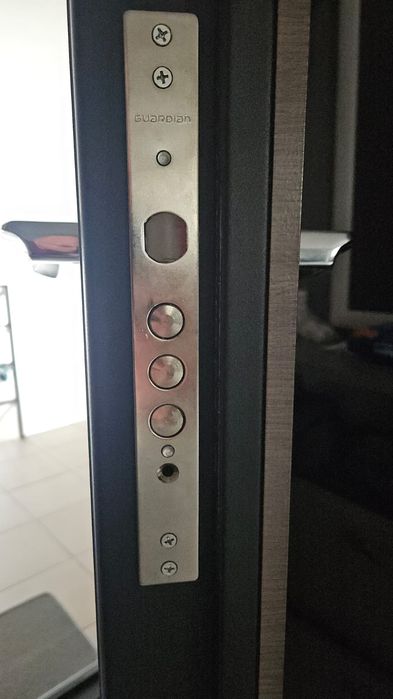 Deblocari usi,reparații,Montaje USi NON STOP