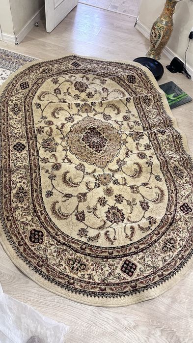 Продам ковер. Овальный