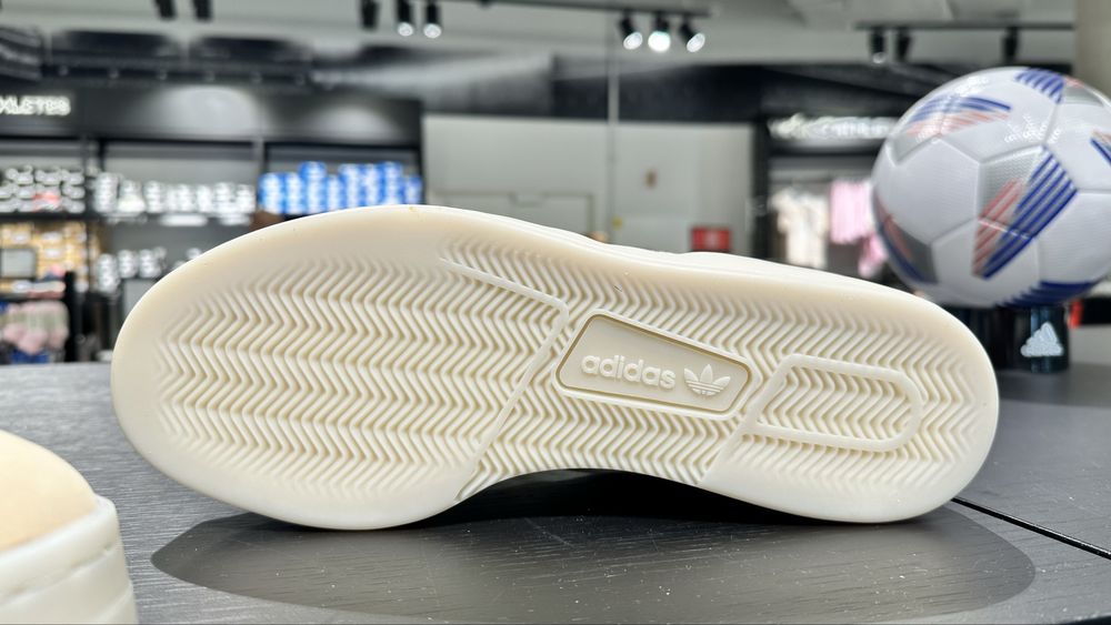 Adidas Rivalry Lux Low originali la cutie , noi ( marime 41.1/3 )