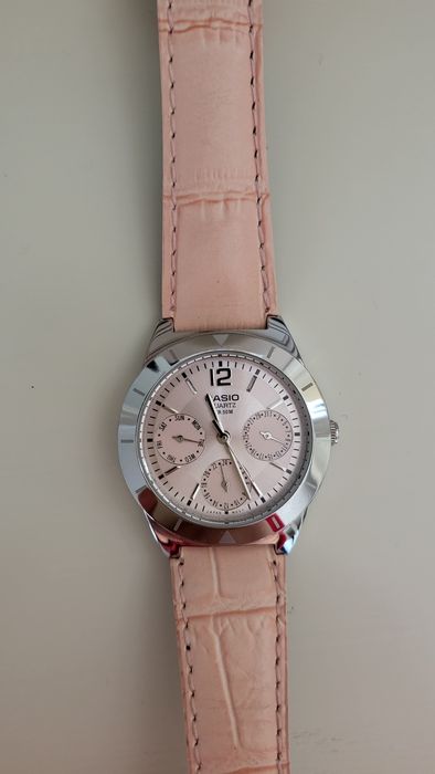 Ceas Casio fete, cuartz, rezistent la apa, brățară din piele