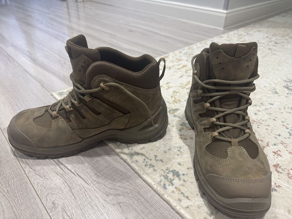 Non metallic ботинки