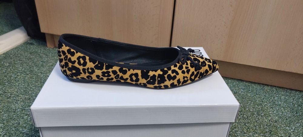 Pantofi animal print