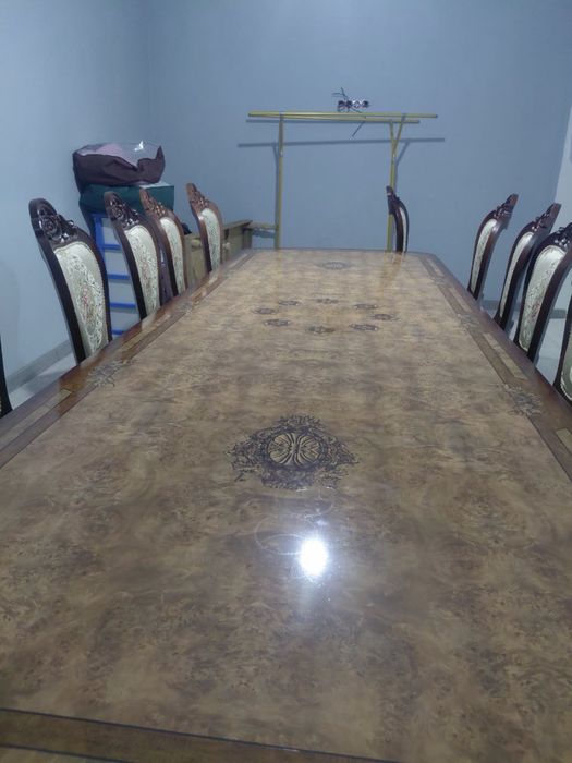 Продается стол со стульями 14 шт. Stol sotiladi