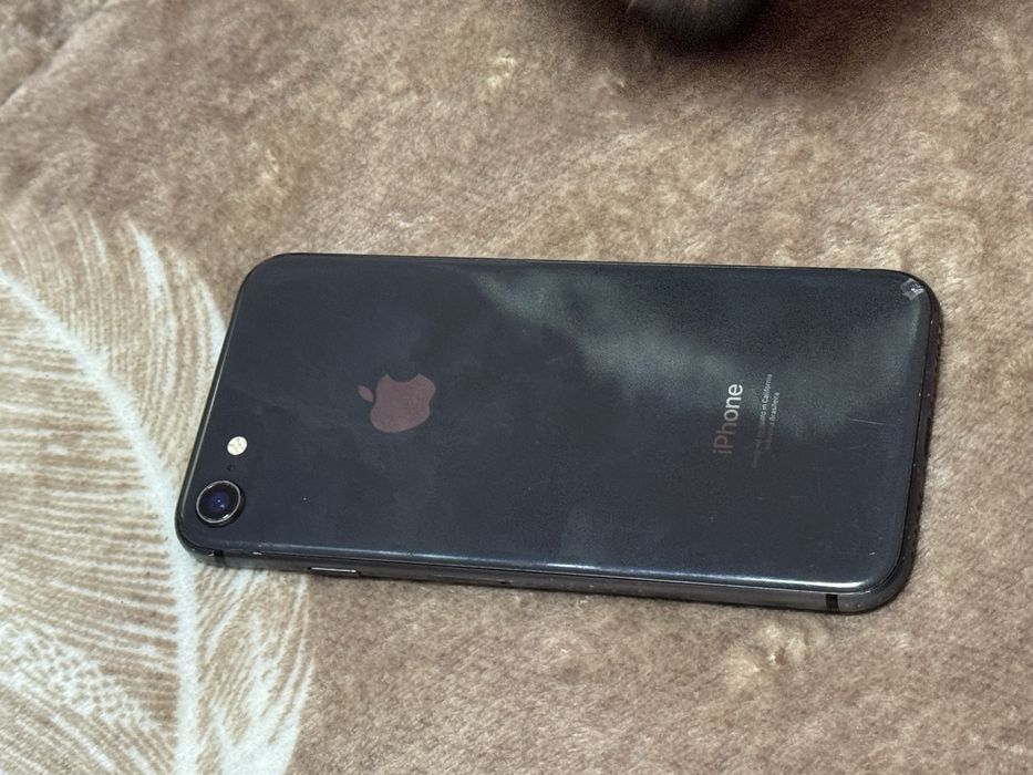 iPhone 8 64gb black 100%