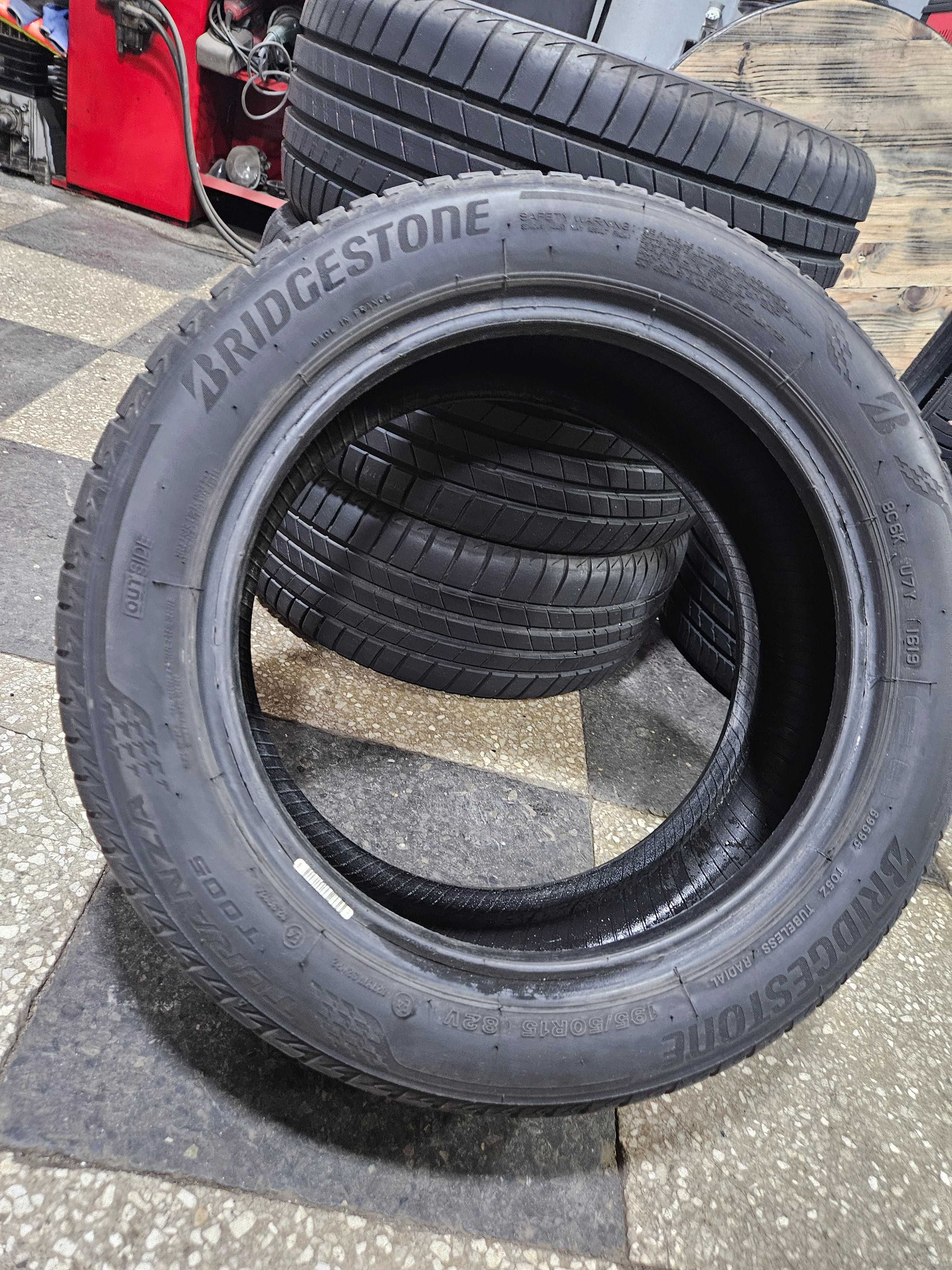 4бр 195/50/15 BRIDGESTONE 6,8мм грайфер дот:19г безплатен монтаж
