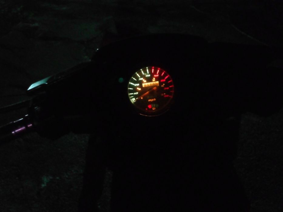 Jayron2 1-2 ishi bor  Pul kerakligi uchun sotyapman6mln700 kami bor 80