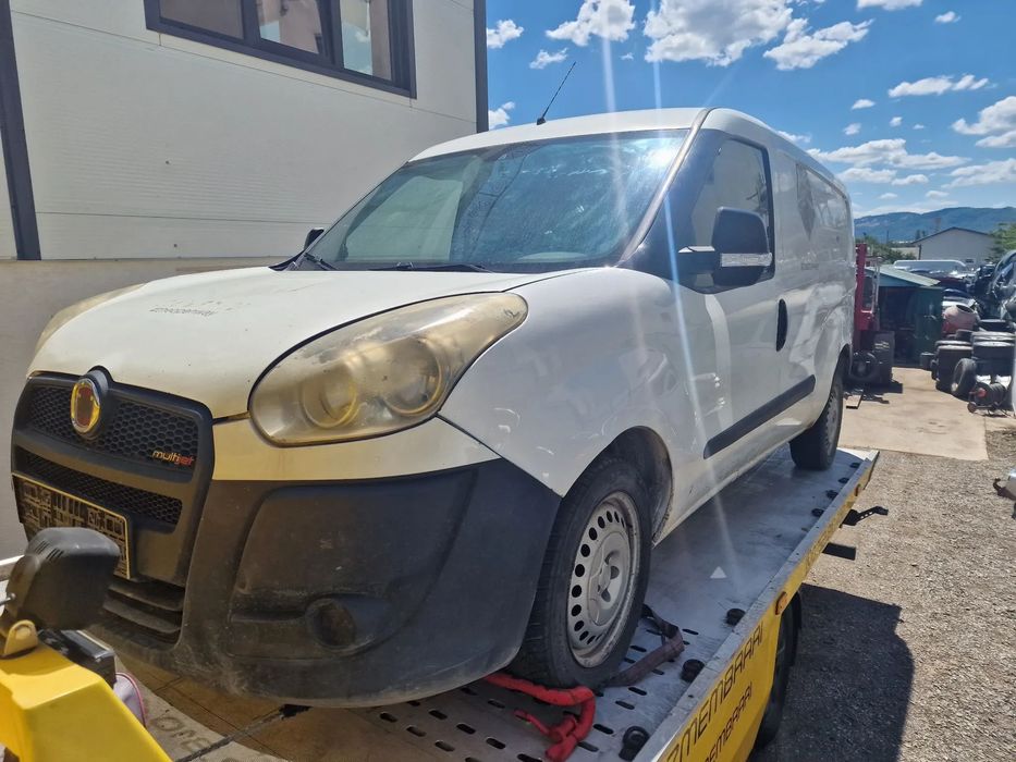 Dezmembrez Fiat Doblo 1.3  66KW an 2011 cod 263A2000