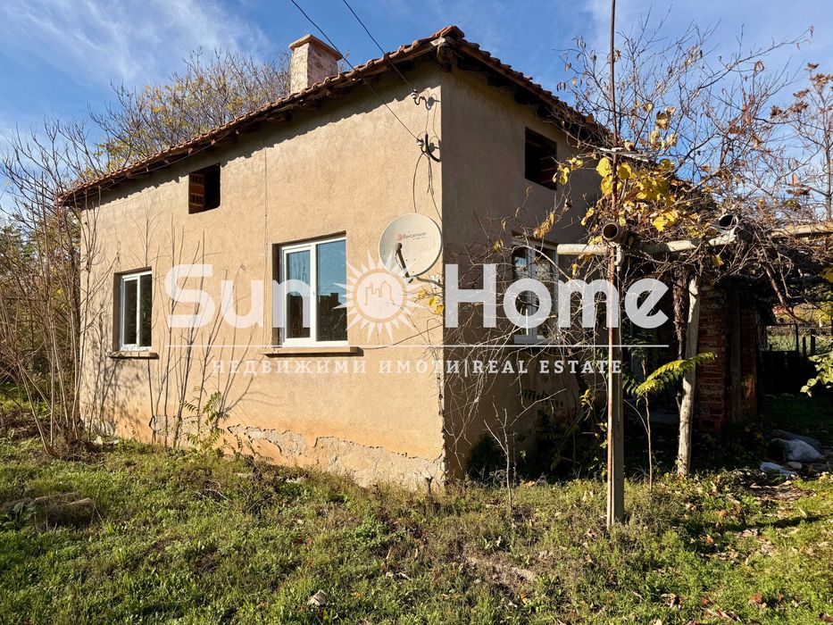 Масивна тухлена къща с плочи СЕЛО ЛЕВКА