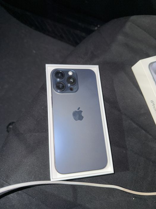Iphone 15 pro max 512 blue titanium
