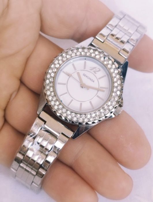 Ceas de damă Sekonda cu quartz, cristale, curea si carcasa din inox