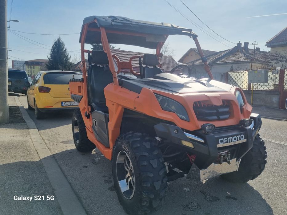 Buggy UTV CF moto UForce 800