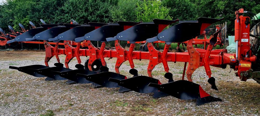 Plug reversibil cu 6 trupite KUHN MULTIMASTER 180 brazde