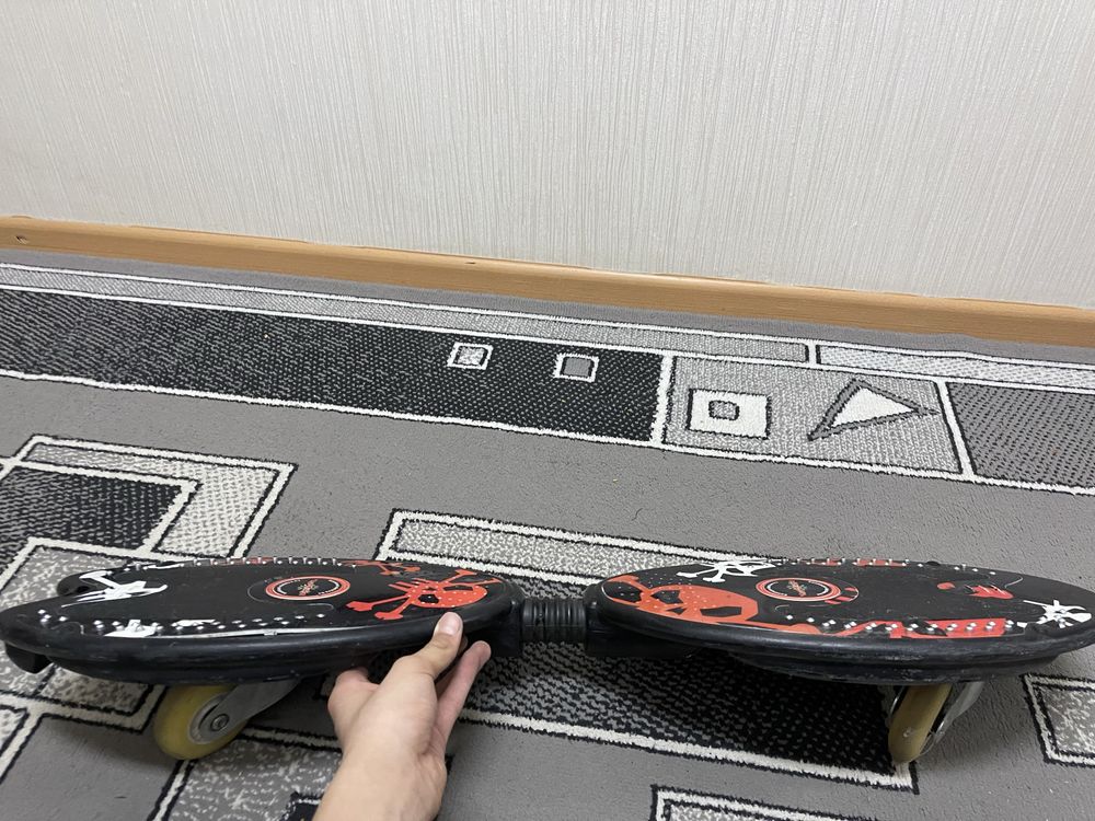 Продам двухколесный скейтборд