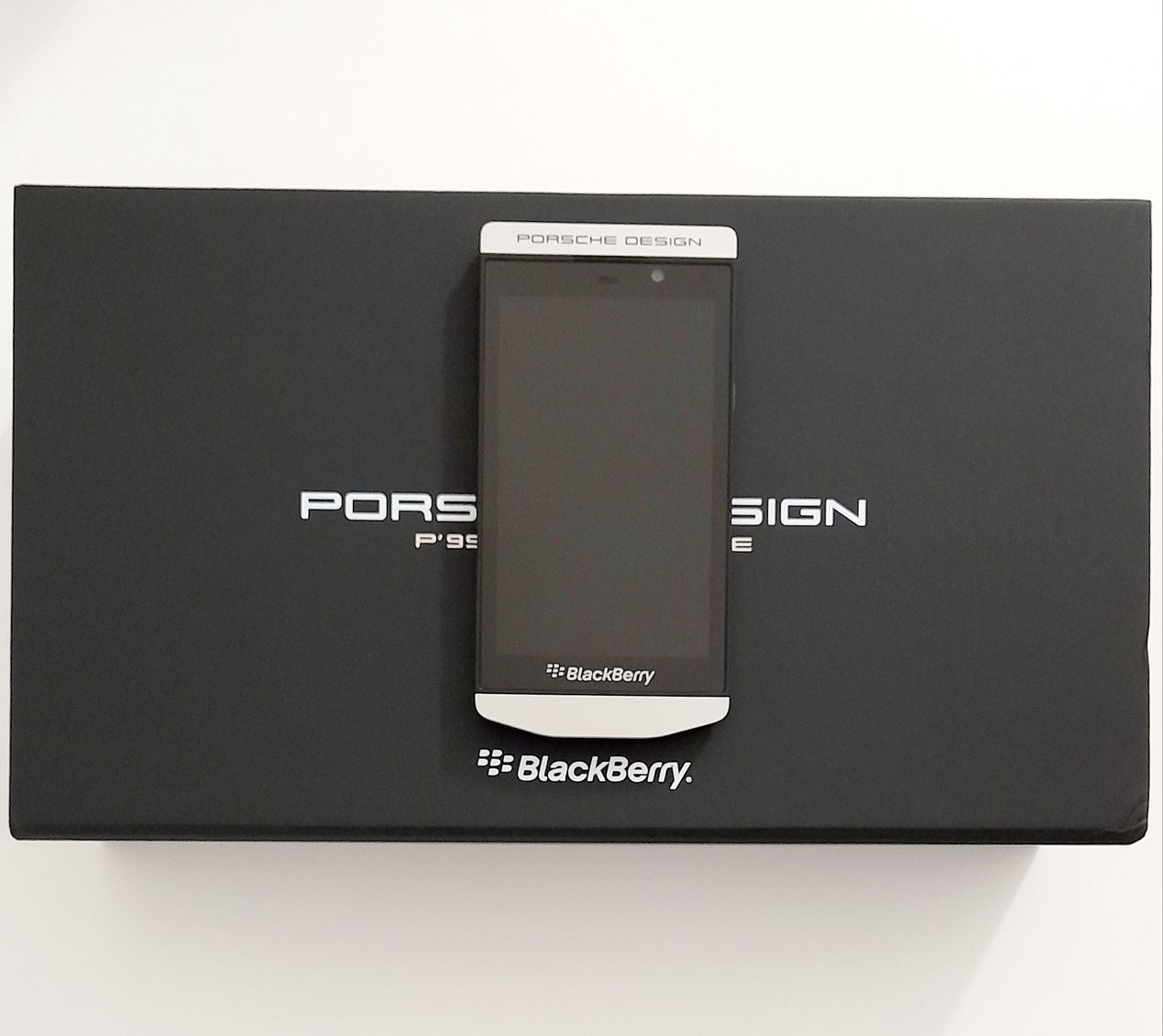 BkackBerry Porsche Design P9982. Nou. Liber retea. Poze reale.