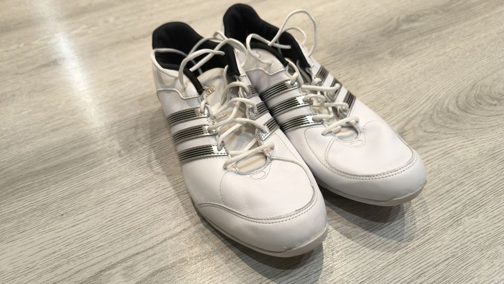 Маратонки Адидас естествена кожа номер 43.1/3