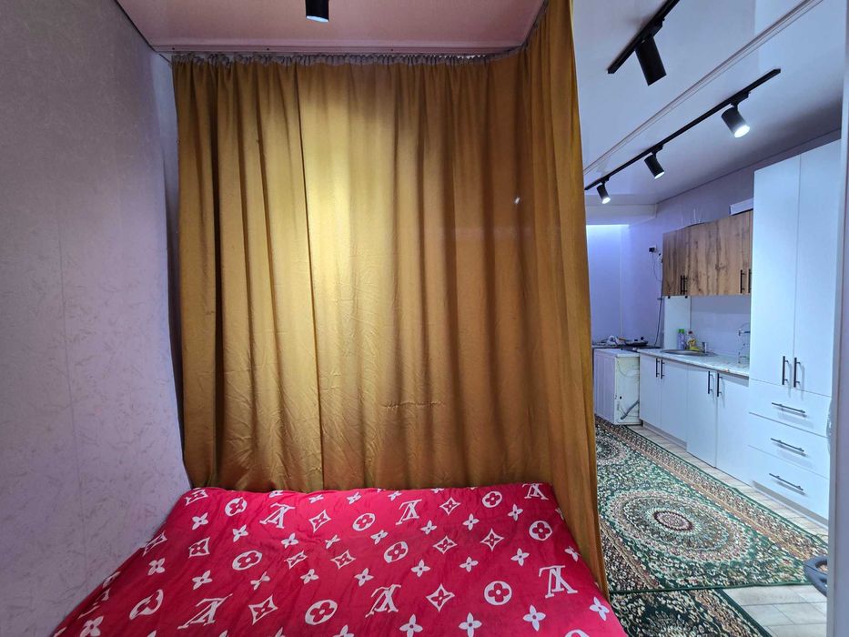 Срочно Продаю свою 1комнатную кв за 28000$.  Студия 35м2. Все коммуник