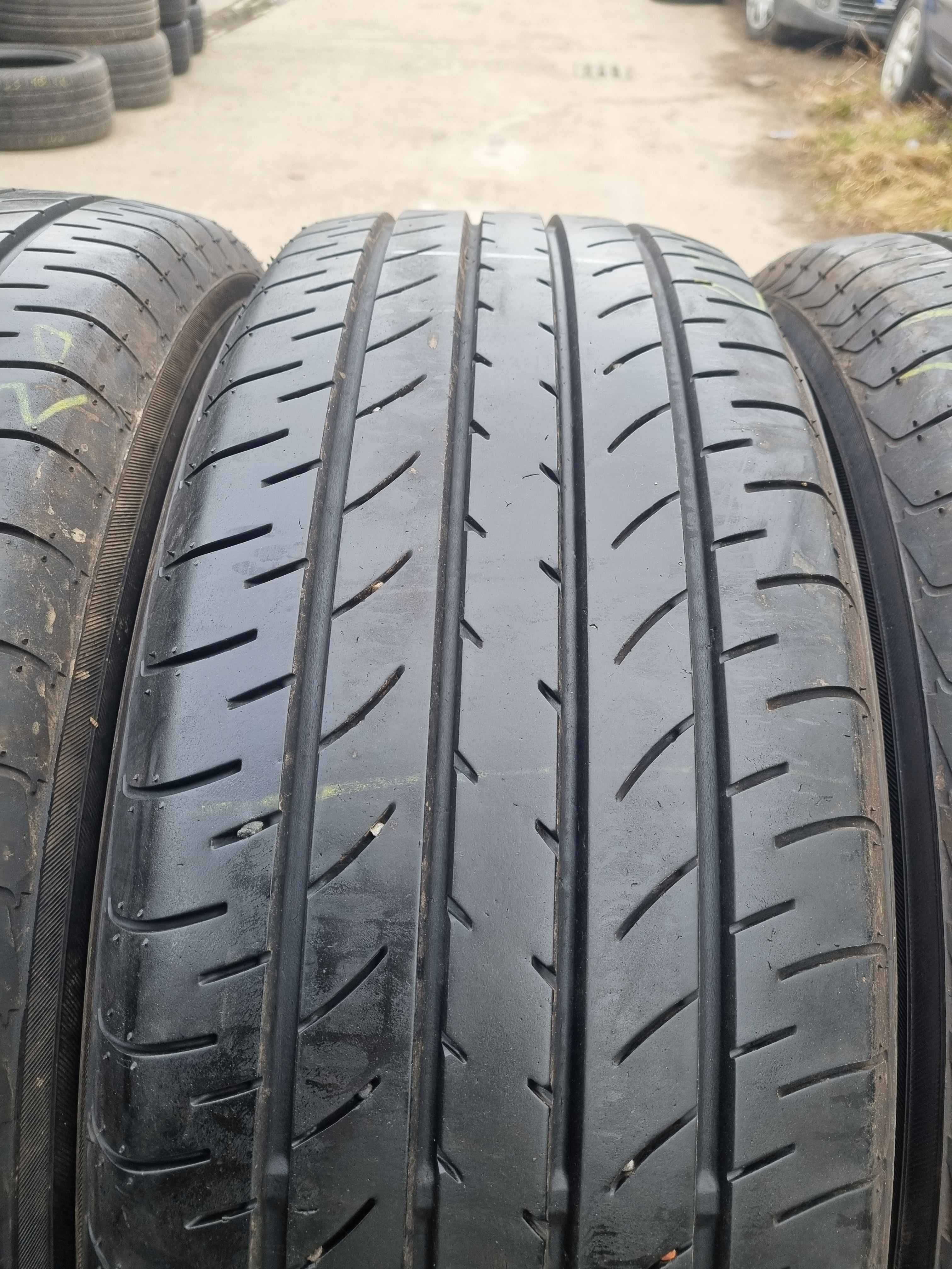 SET 4 Anvelope Vara 225/60 R18 YOKOHAMA BluEarth