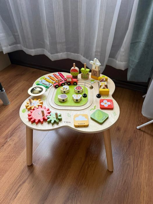 Масичка с активности за деца