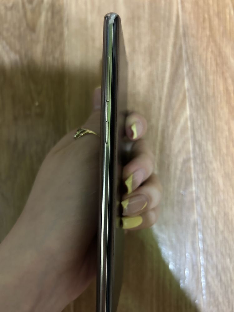 Продается Samsung s8